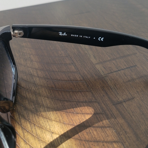 Ray-Ban New Wayfarer Sunglasses - Picture 3 of 5